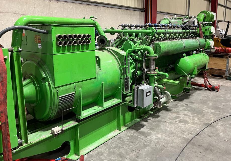 Seller-supplied overview of a used Jenbacher J320 included in the reviewed offer